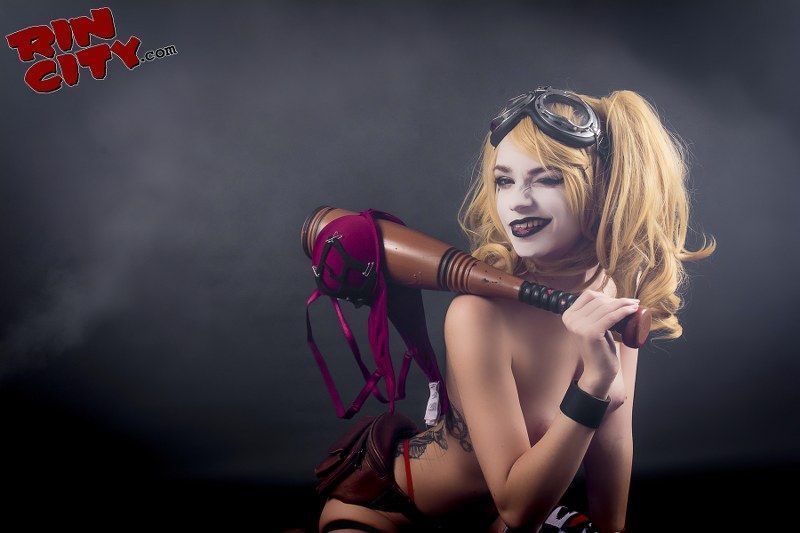 Página 28 do quadrinho adulto: Arlequina Pornô do Esquadrão Suicida – Leia completo em XCOMICS