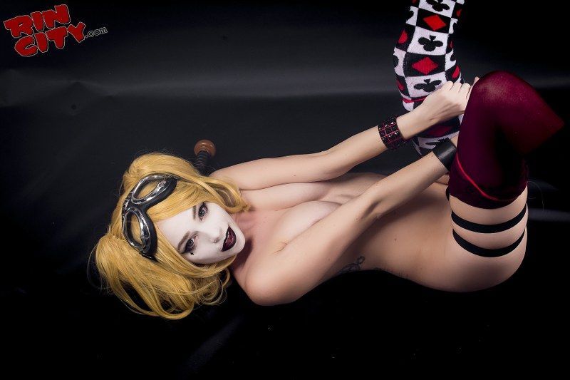 Página 32 do quadrinho adulto: Arlequina Pornô do Esquadrão Suicida – Leia completo em XCOMICS