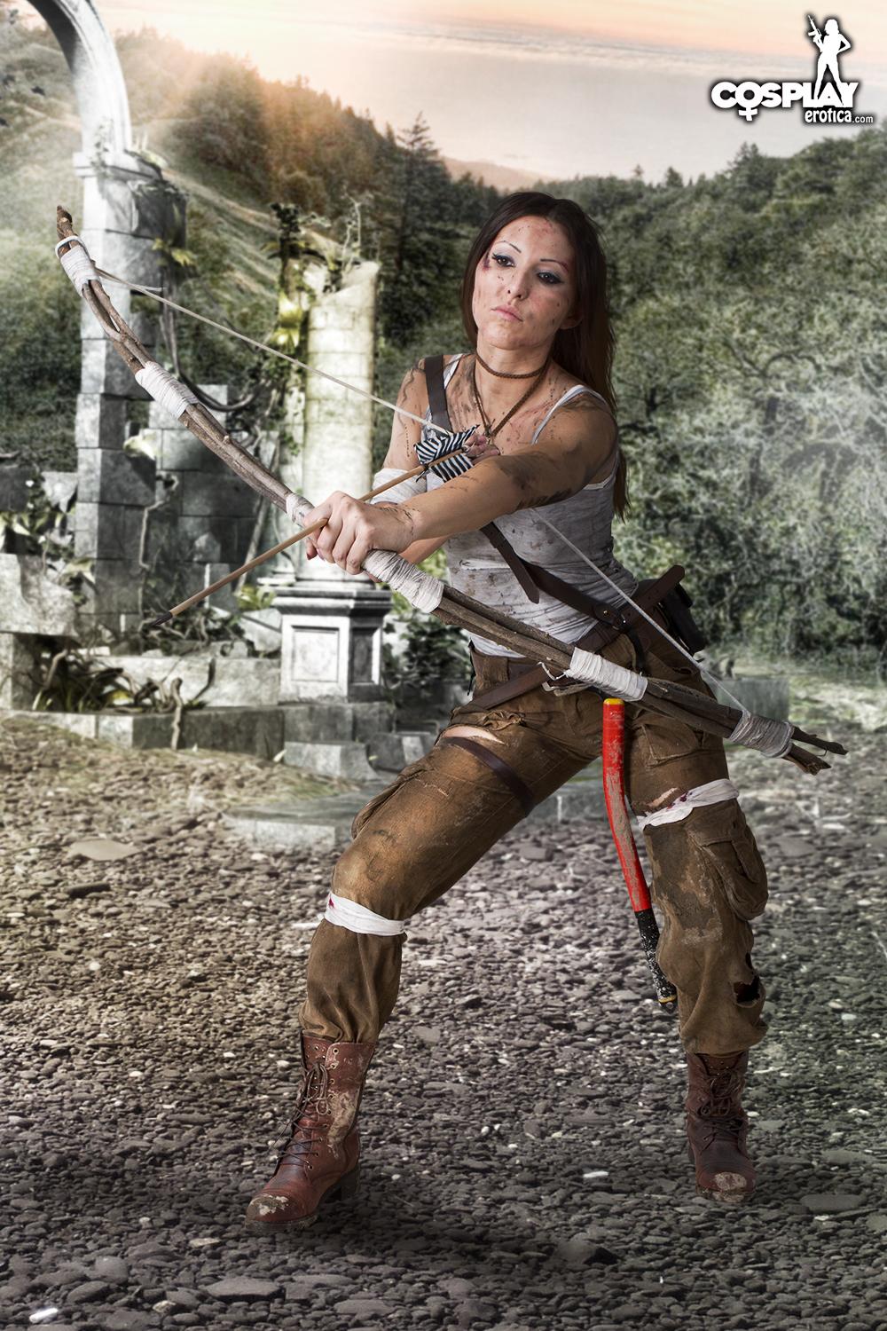 Página 4 do quadrinho adulto: Lara Croft Pornô - Coslpay Erotica – Leia completo em XCOMICS